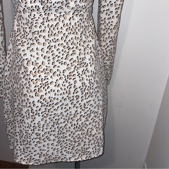 Express Wrap Dress Long Sleeve White Brown Leopard Extra Small - Picture 6 of 9